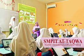 smp at taqwa surabaya