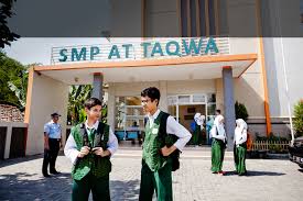 smp at taqwa surabaya